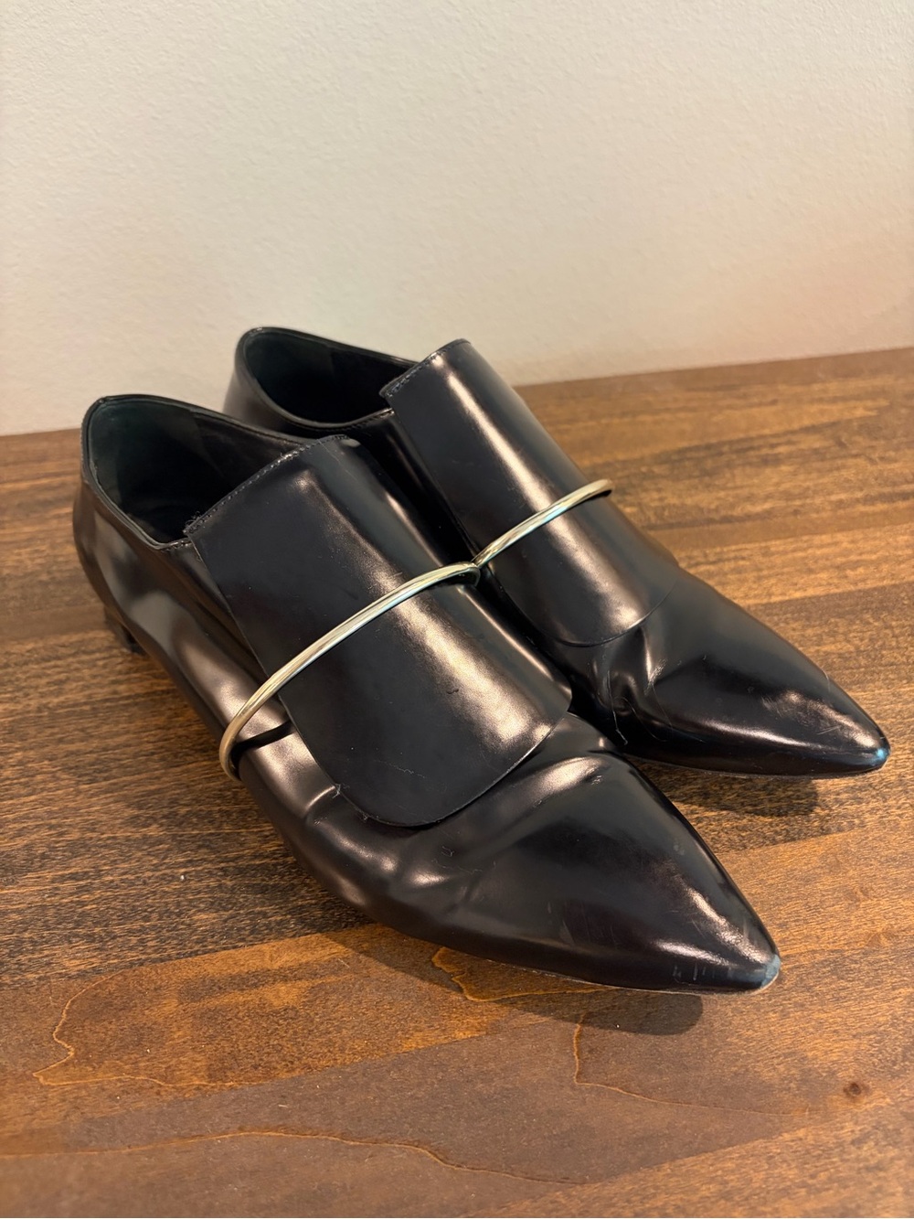 Agl Black Pointed Leather Slip-On Oxfords with Silver Accent